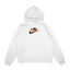 Sweat capuche blanc unisexe brodé avec un design inspiré de luffy swoosh (One Piece), style anime japonais tendance