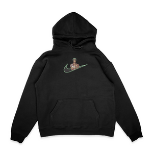 Sweat capuche noir unisexe brodé avec un design inspiré de zoro rorona swoosh (One Piece), style anime japonais tendance